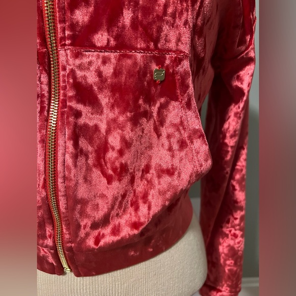 Fabletics Crushed Velour Zip Up Hoodie Strawberry Red XS EUC - Picture 4 of 8
